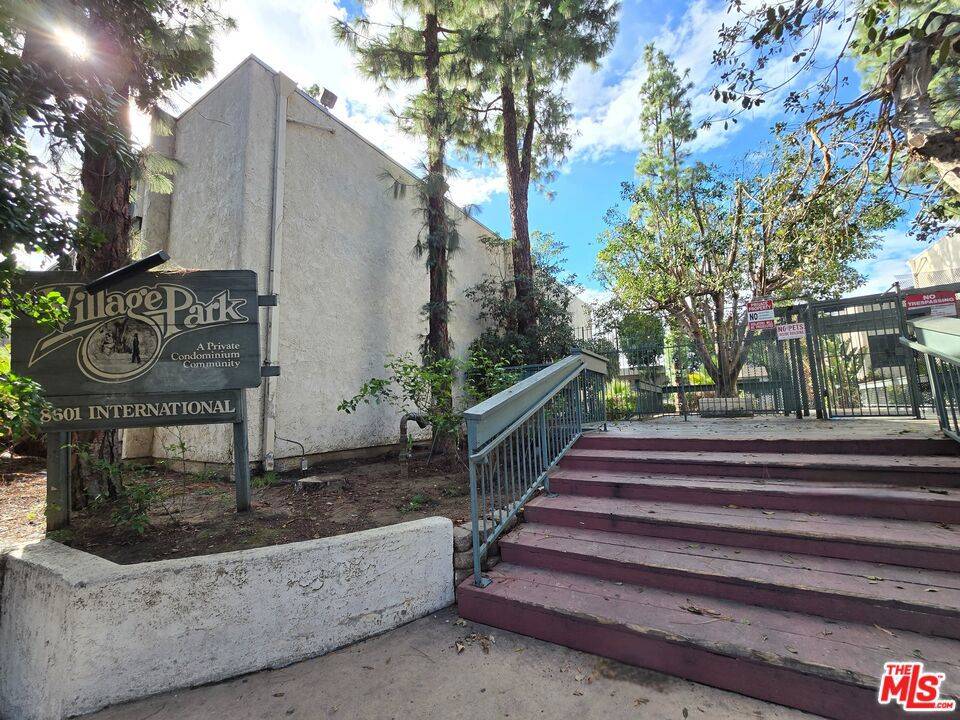 Canoga Park, CA 91304,8601 International AVE #210