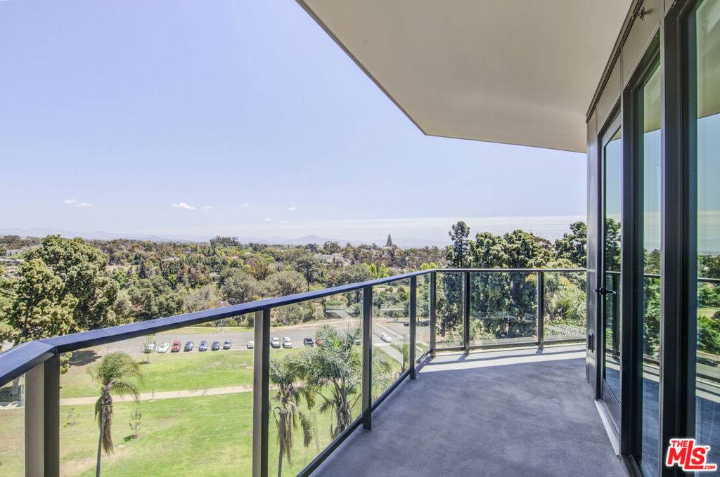 San Diego, CA 92103,525 Olive Street #1607