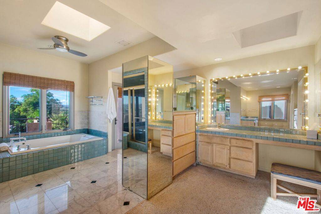 Calabasas, CA 91302,24485 Park Granada