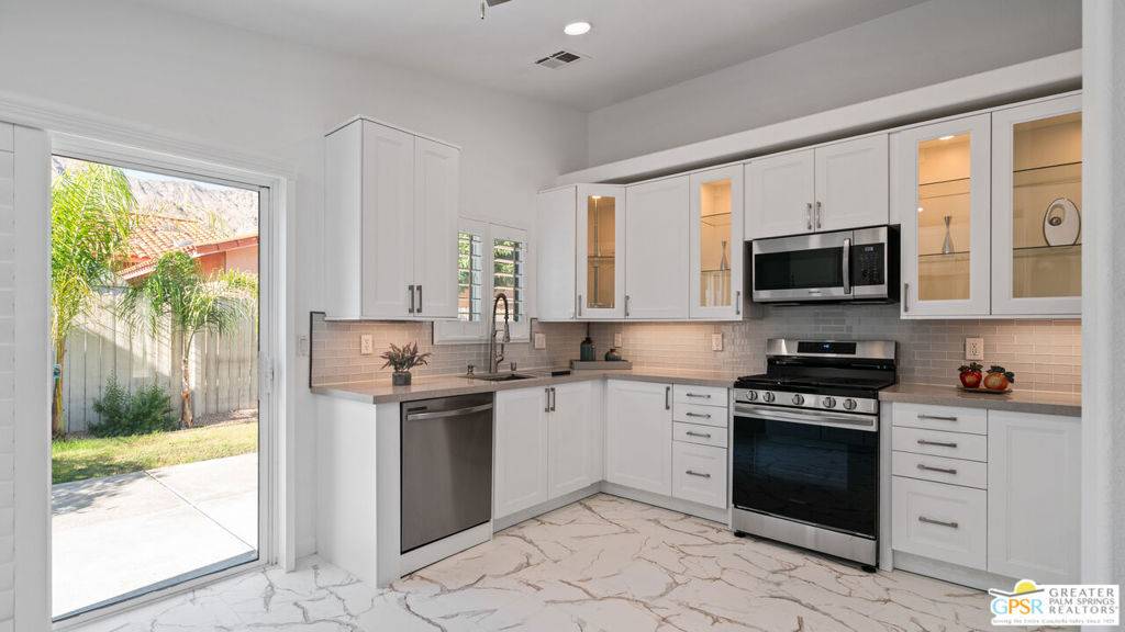 La Quinta, CA 92253,53045 Avenida Obregon