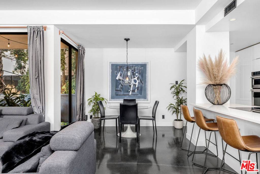 Los Angeles, CA 90046,7250 Franklin AVE #116