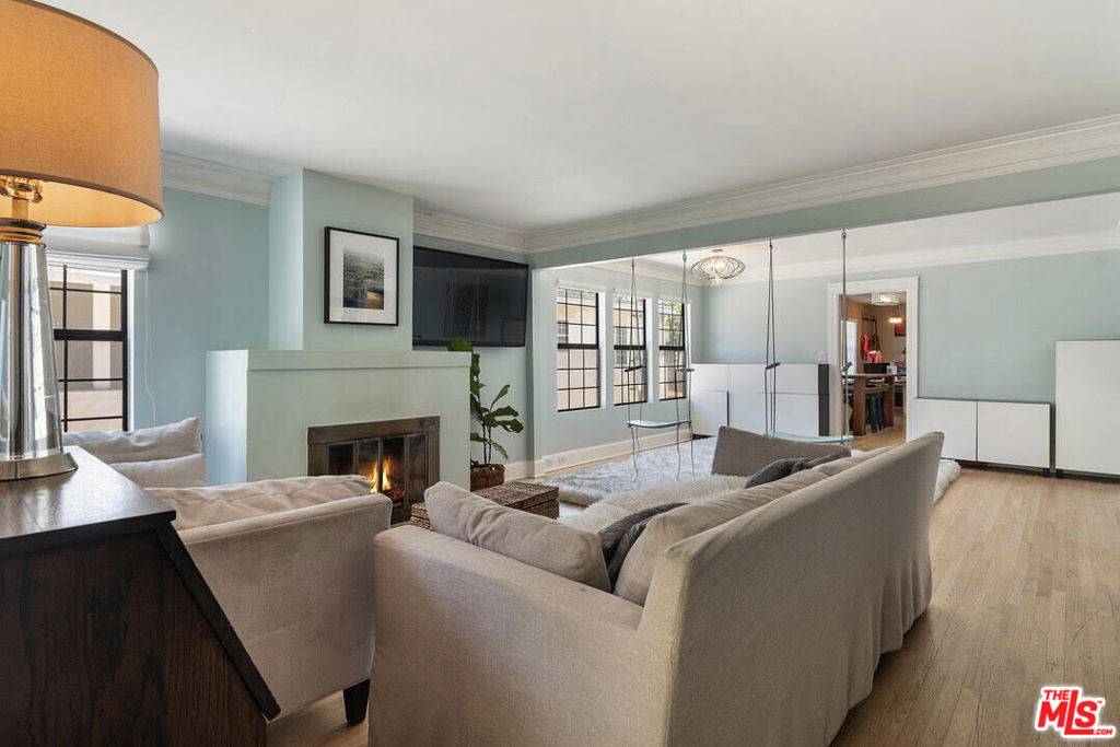 Los Angeles, CA 90046,1518 N Stanley AVE