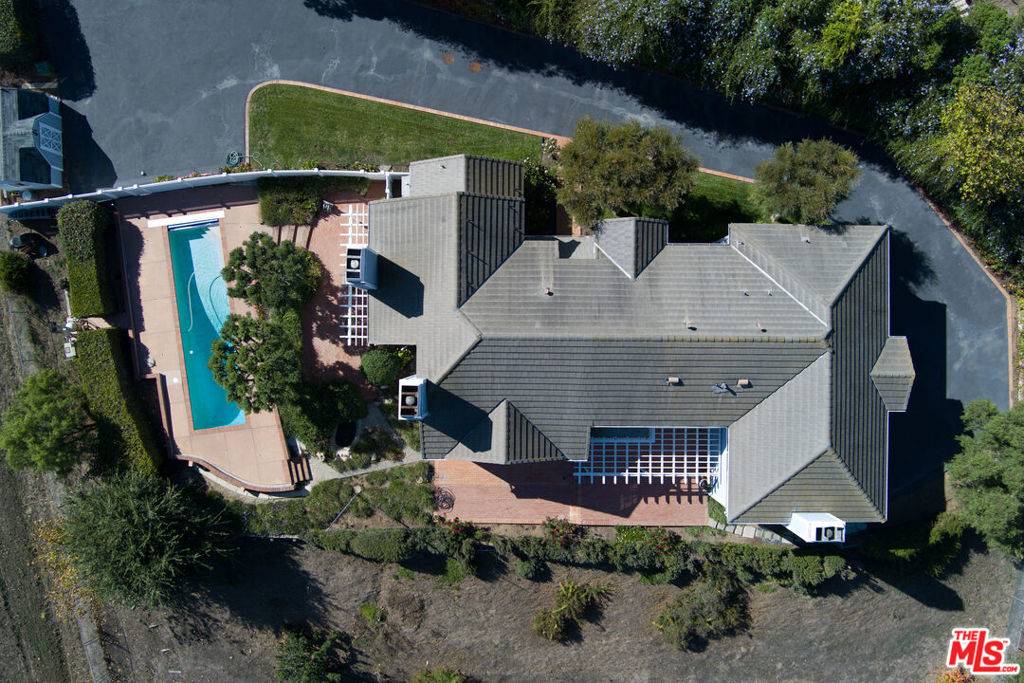 Malibu, CA 90265,6080 Merritt DR