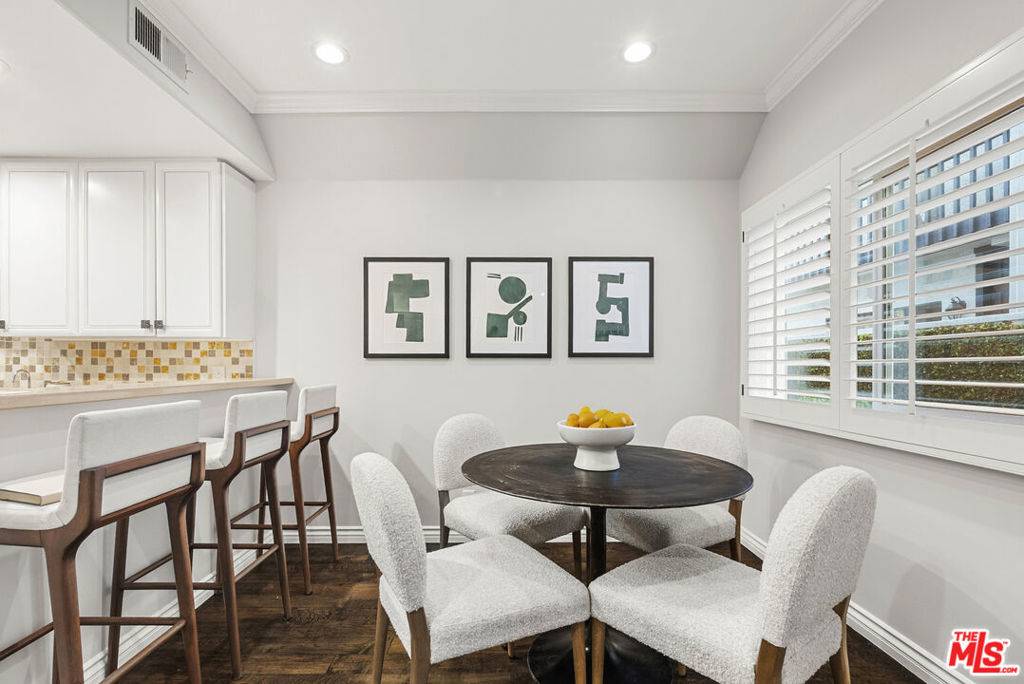 Santa Monica, CA 90403,830 17th ST #2