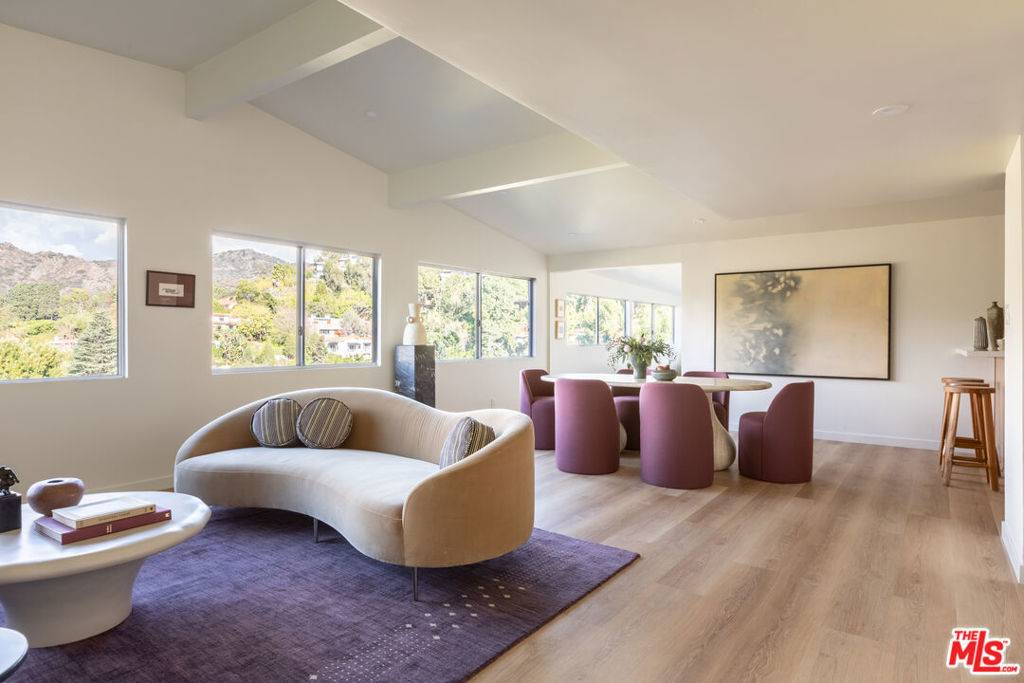 Los Angeles, CA 90068,5661 Spreading Oak DR