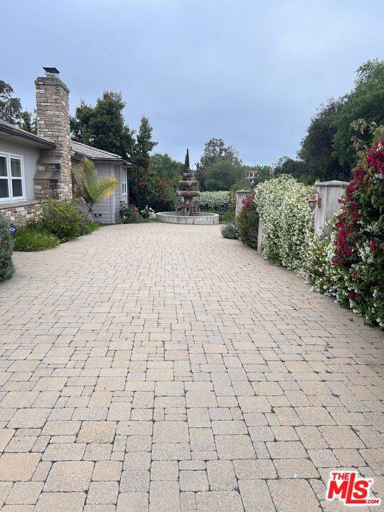 Los Angeles, CA 90049,11570 W Sunset BLVD