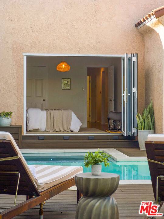 Los Angeles, CA 90062,4427 S Wilton PL