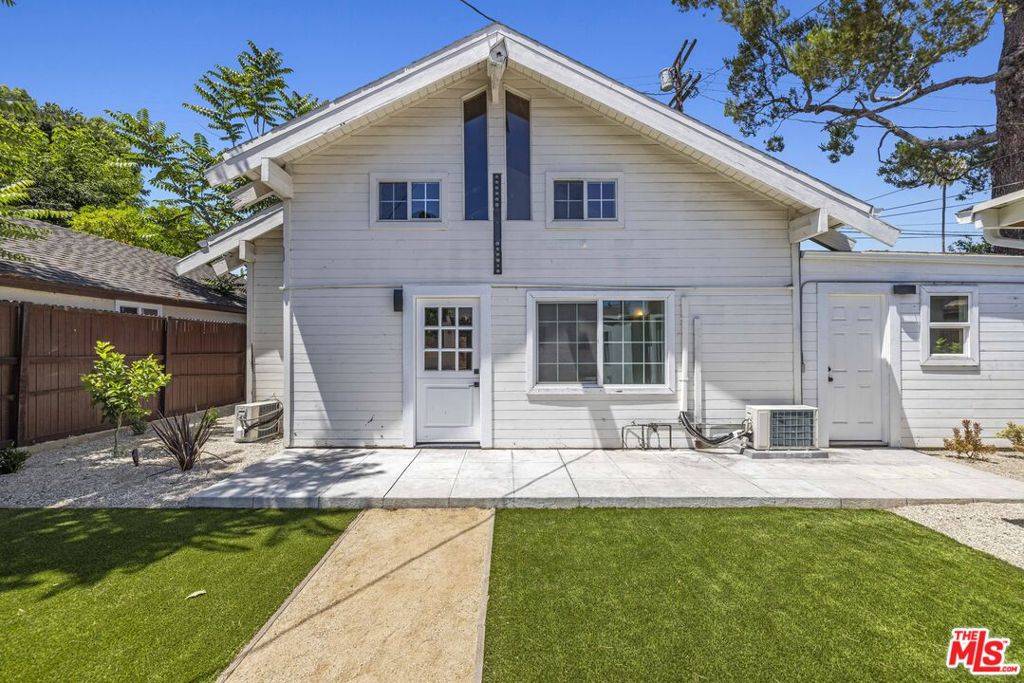 North Hollywood, CA 91602,11149 Hortense ST