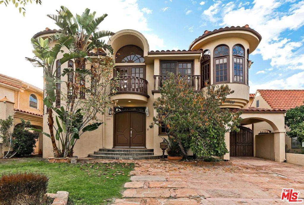 Beverly Hills, CA 90211,133 S Swall DR