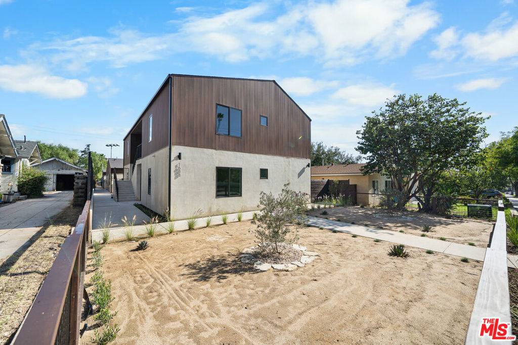 Pasadena, CA 91104,1688 N Sierra Bonita AVE