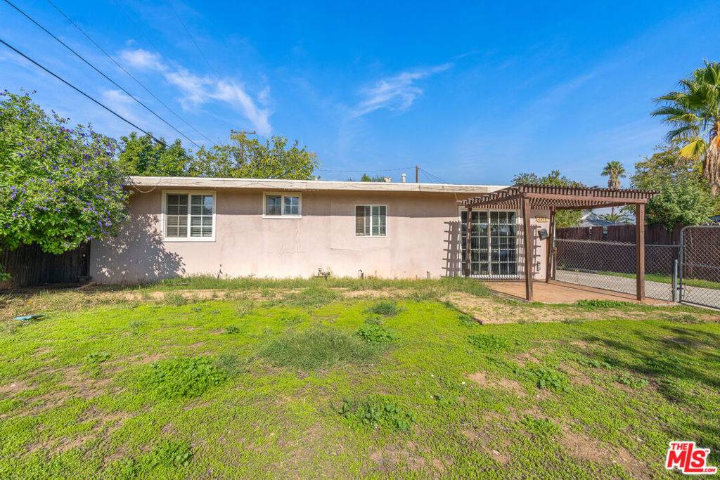 San Bernardino, CA 92410,2218 Broadway AVE