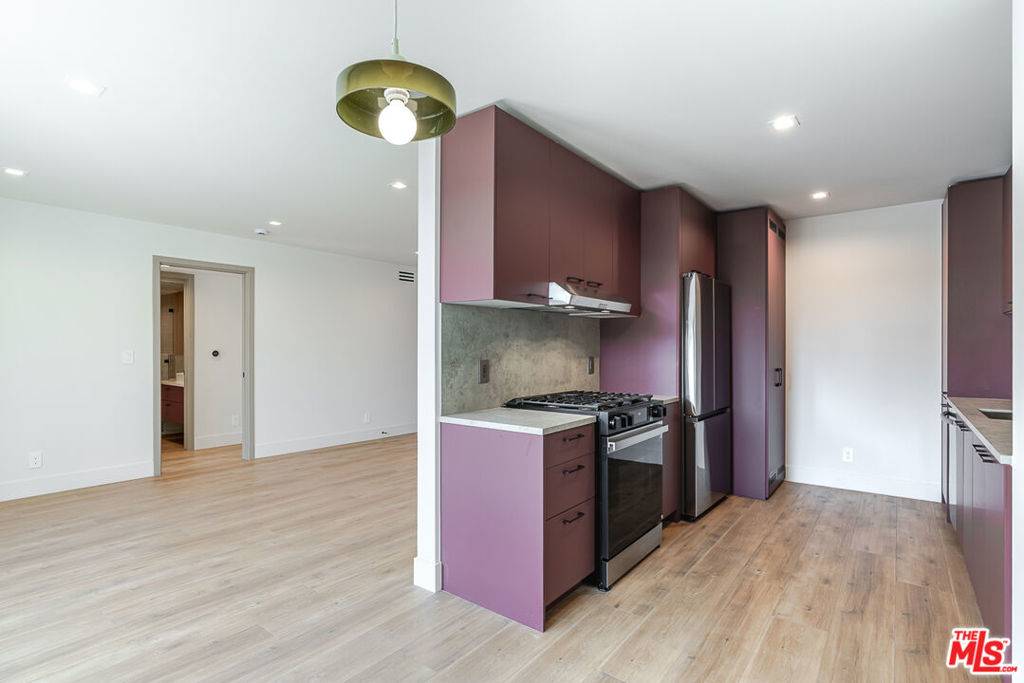 Los Angeles, CA 90025,12425 Texas AVE #23