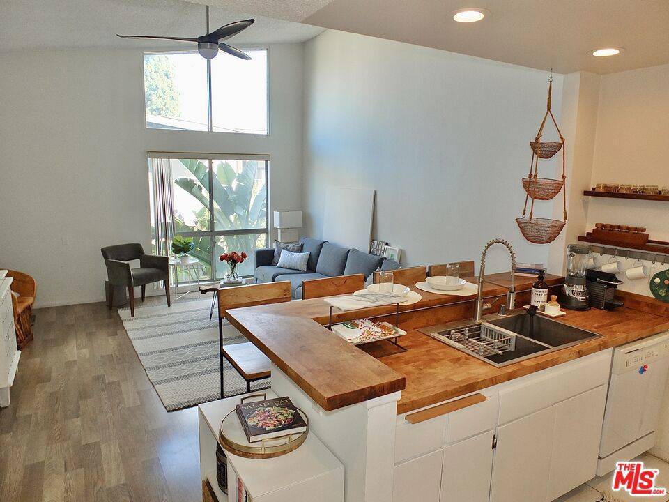 Torrance, CA 90502,826 Coriander DR #C