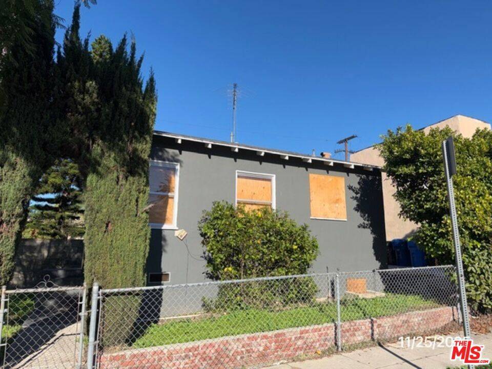 Los Angeles, CA 90019,1740 S Rimpau BLVD