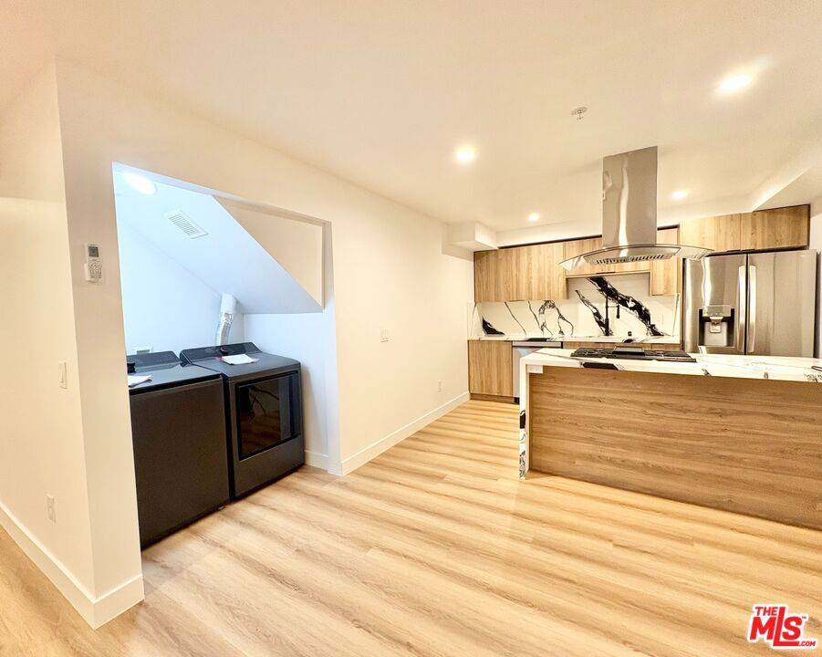 Los Angeles, CA 90019,4512 St Elmo Dr #1/4