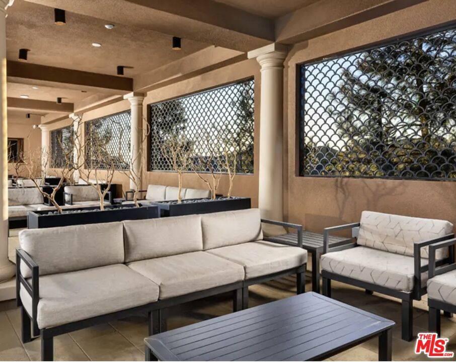 Porter Ranch, CA 91326,20629 W Chestnut CIR