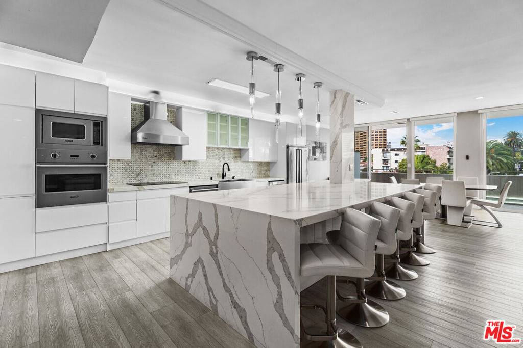 Los Angeles, CA 90024,1333 S Beverly Glen BLVD #605