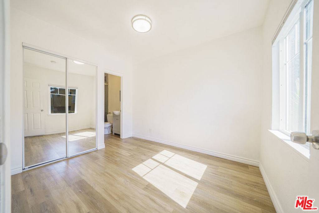 Los Angeles, CA 90029,5347 Fountain AVE