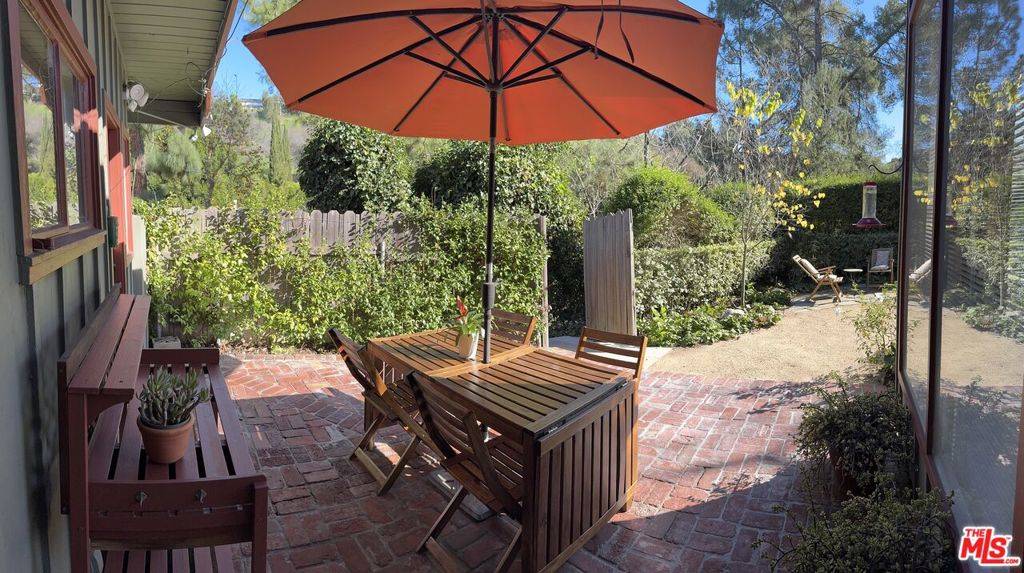 Los Angeles, CA 90077,2731 N Beverly Glen BLVD