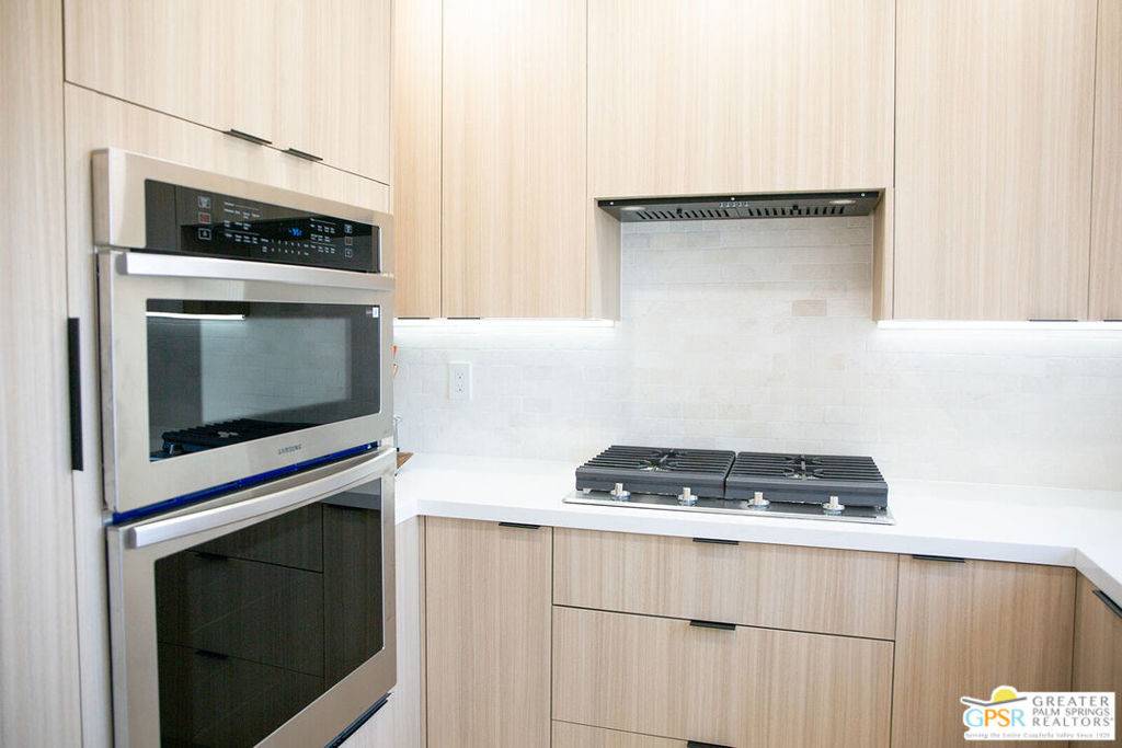 Palm Desert, CA 92260,48940 Desert Flower DR