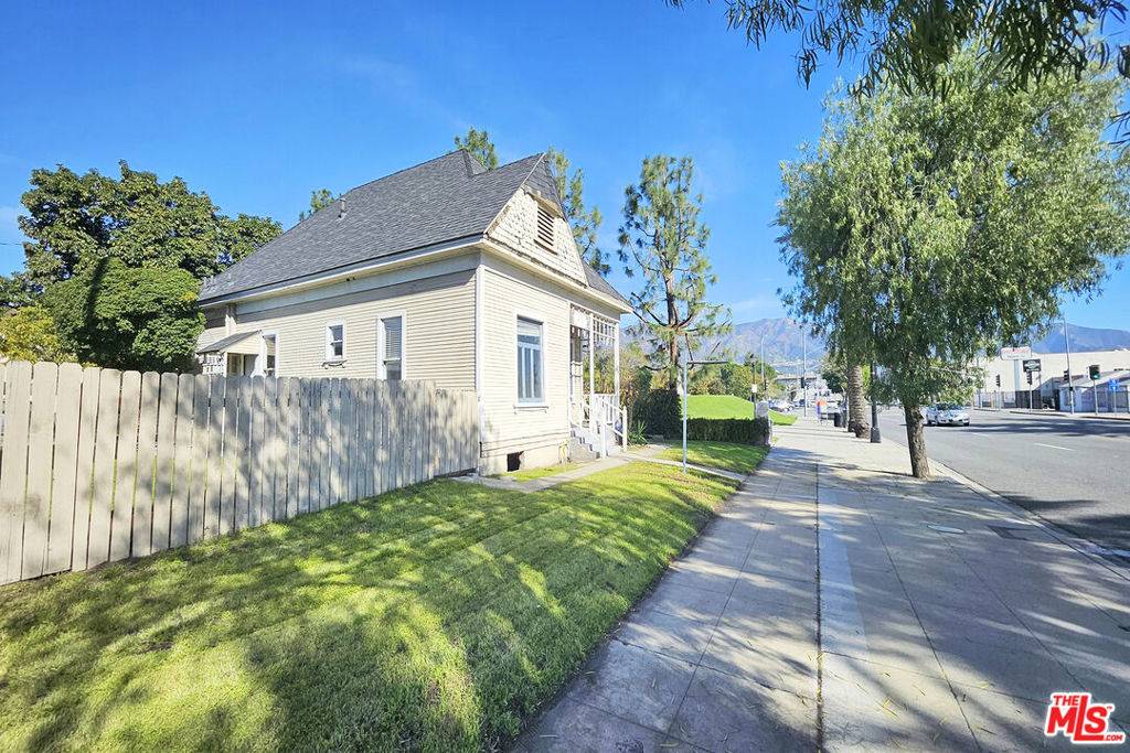 Burbank, CA 91506,1101 W Burbank BLVD