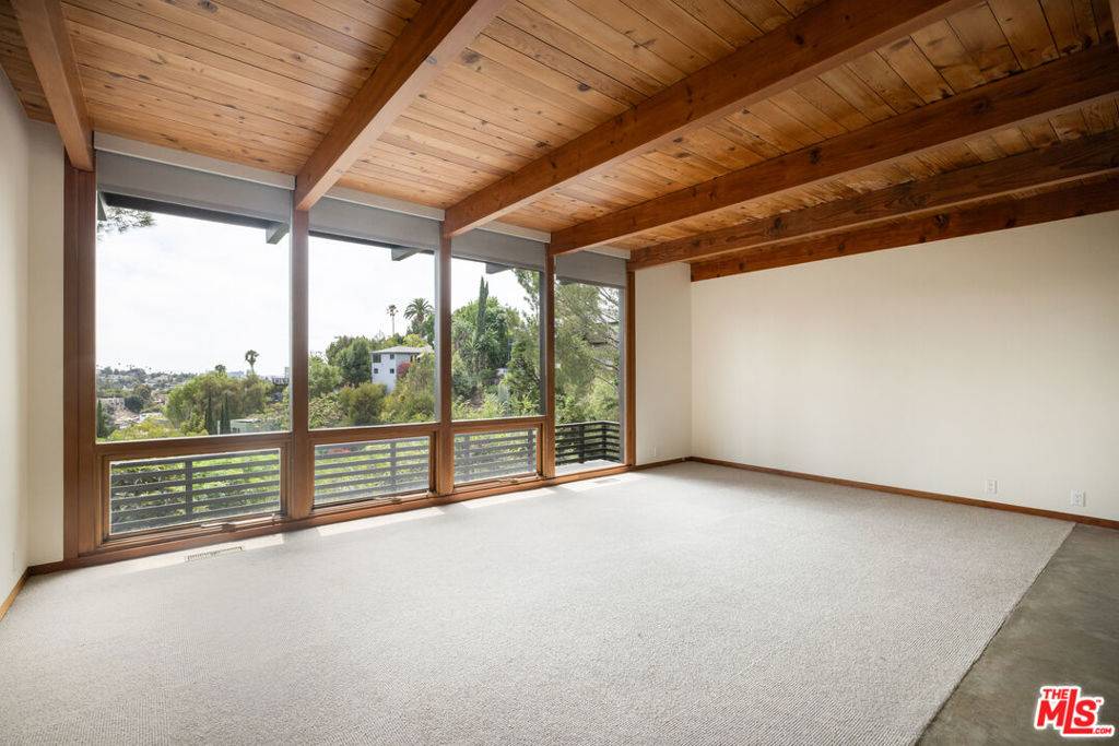 Los Angeles, CA 90027,2020 Mayview DR