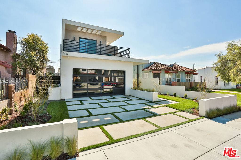 Los Angeles, CA 90019,1622 S Mansfield AVE