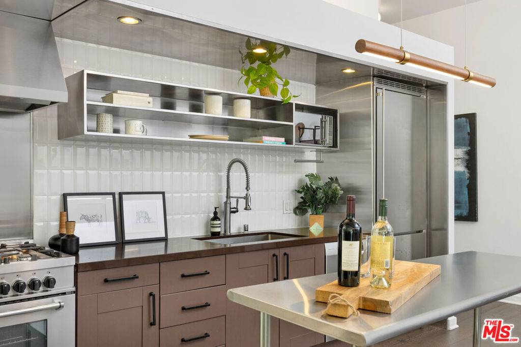 Marina Del Rey, CA 90292,4080 Glencoe AVE #104