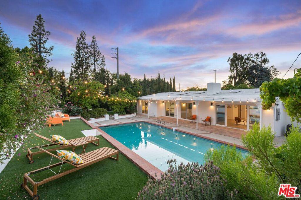 Woodland Hills, CA 91364,23020 Lita PL