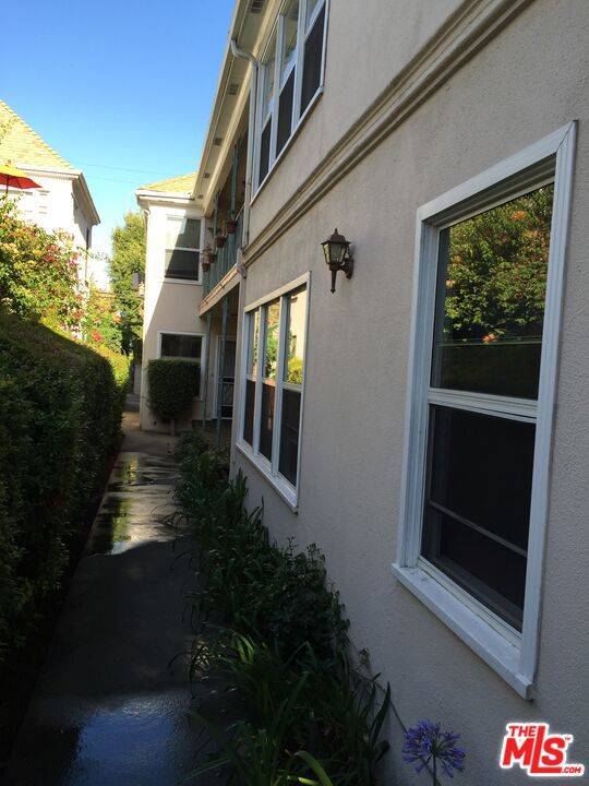 Beverly Hills, CA 90212,312 S Reeves DR #E