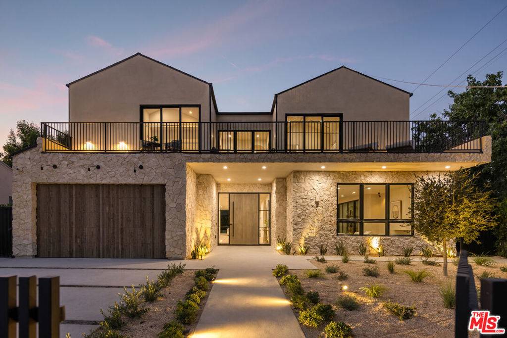 Encino, CA 91436,16643 Addison ST