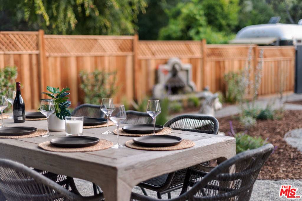 Topanga, CA 90290,272 N Topanga #1