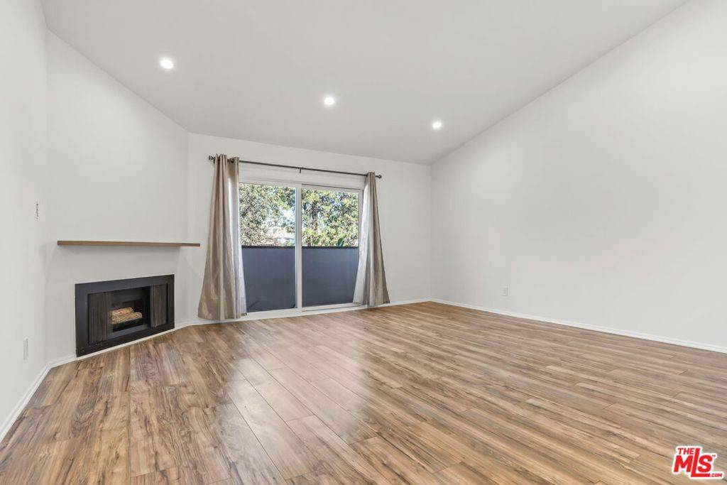 Encino, CA 91316,5500 Lindley AVE ##206