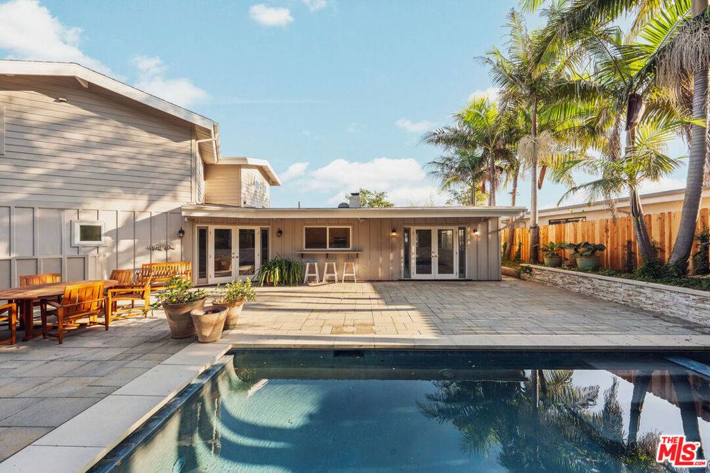 Pacific Palisades, CA 90272,16907 Dulce Ynez LN