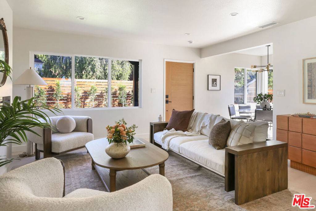 Los Angeles, CA 90065,4190 York BLVD