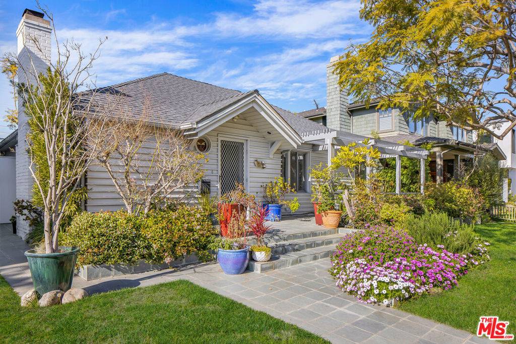 Santa Monica, CA 90405,2209 Pearl ST