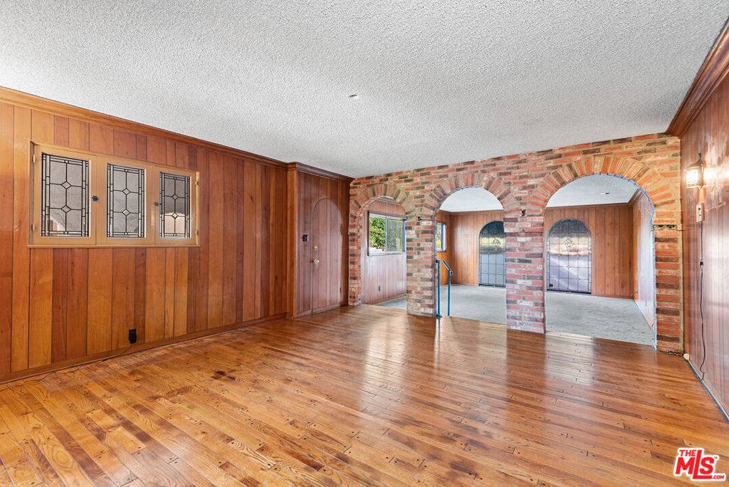 Beverly Hills, CA 90212,316 S Camden DR