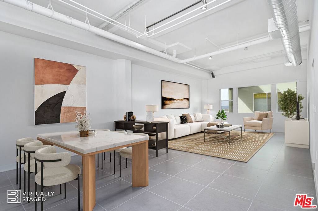 Los Angeles, CA 90015,939 S Broadway #1006