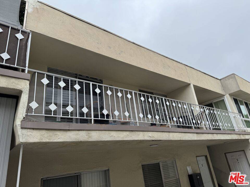 Inglewood, CA 90302,563 E Hazel ST #6