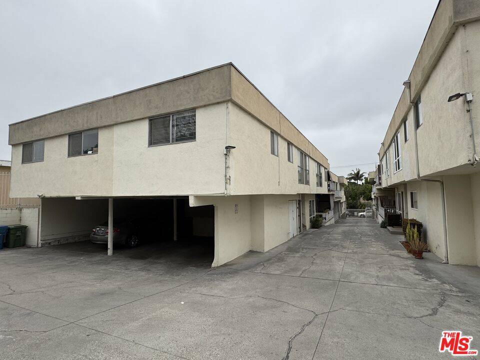 Inglewood, CA 90302,563 E Hazel ST #6