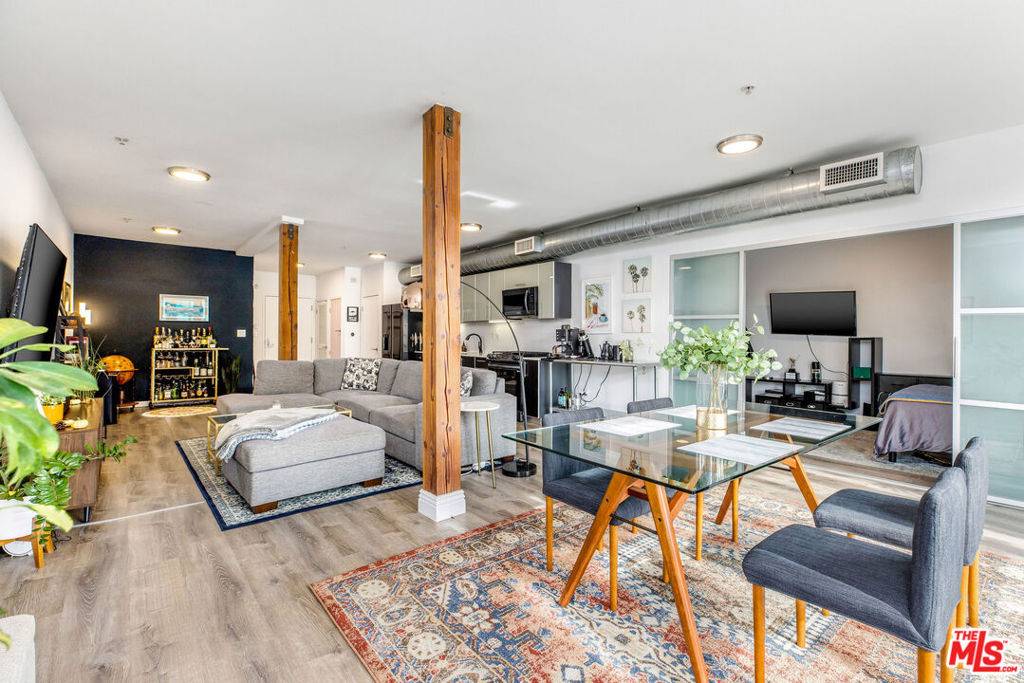 Marina Del Rey, CA 90292,4215 Glencoe AVE #206