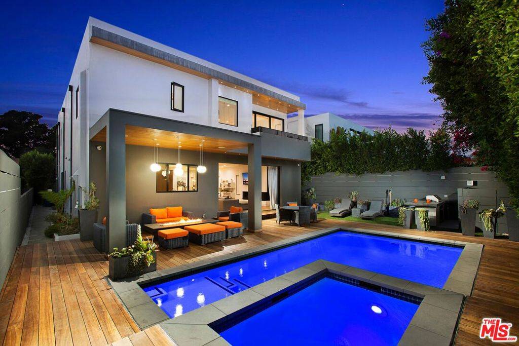 Los Angeles, CA 90046,736 N CURSON AVE