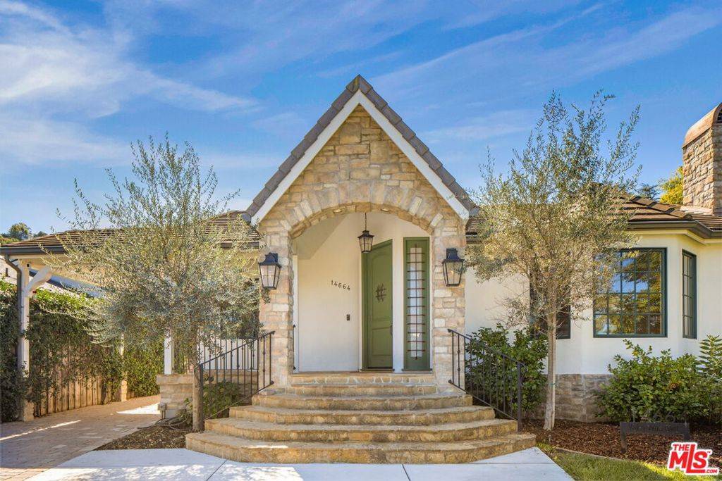 Sherman Oaks, CA 91403,14664 Valley Vista BLVD