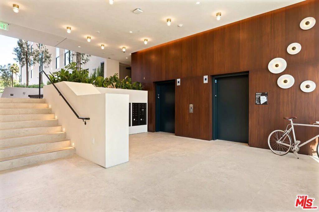 Los Angeles, CA 90026,3004 Sunset BLVD #520