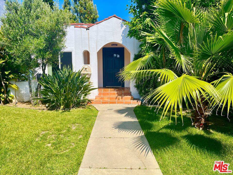 West Hollywood, CA 90046,1006 N Crescent Heights BLVD