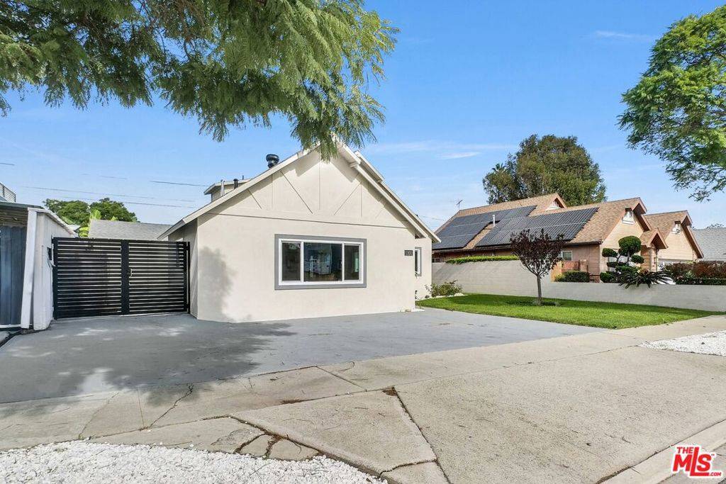 Gardena, CA 90248,1101 W 185th ST