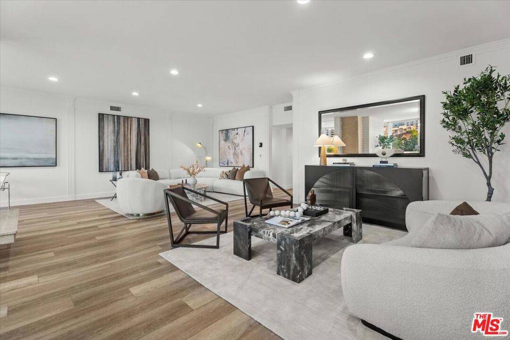 Los Angeles, CA 90024,1333 S Beverly Glen BLVD #405