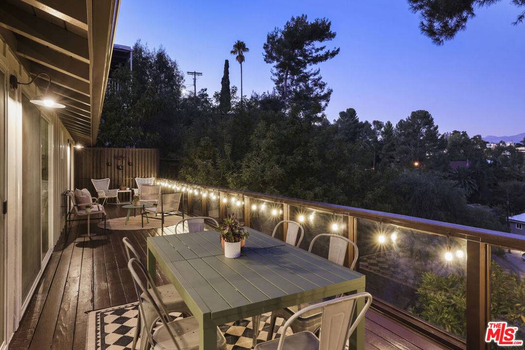 Los Angeles, CA 90065,4862 Glenalbyn DR