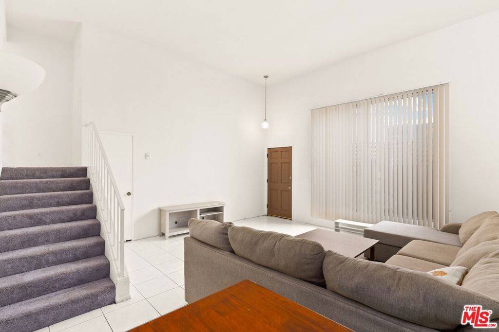 Santa Monica, CA 90404,1528 Berkeley ST #2