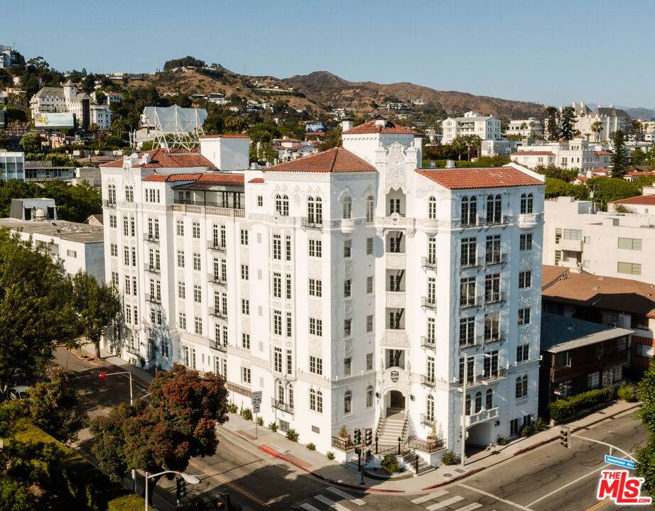 West Hollywood, CA 90069,1302 N Sweetzer AVE #603